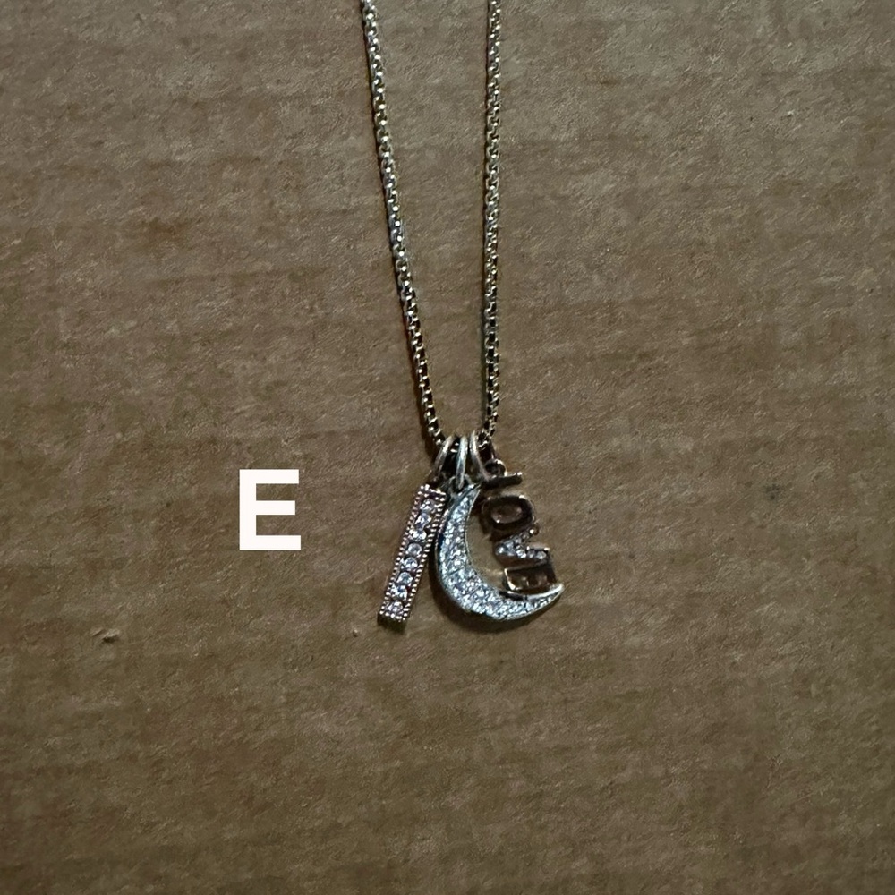 Multiple Different Necklaces!!! - Picture 7 of 15